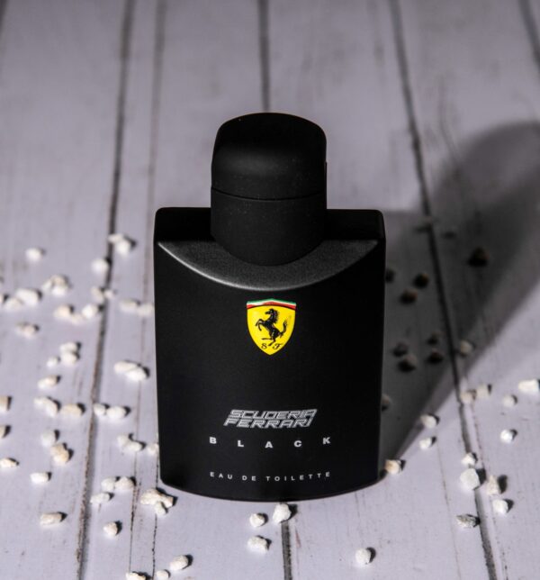 Ferrari Scuderia Black Edt 125ml - Image 4