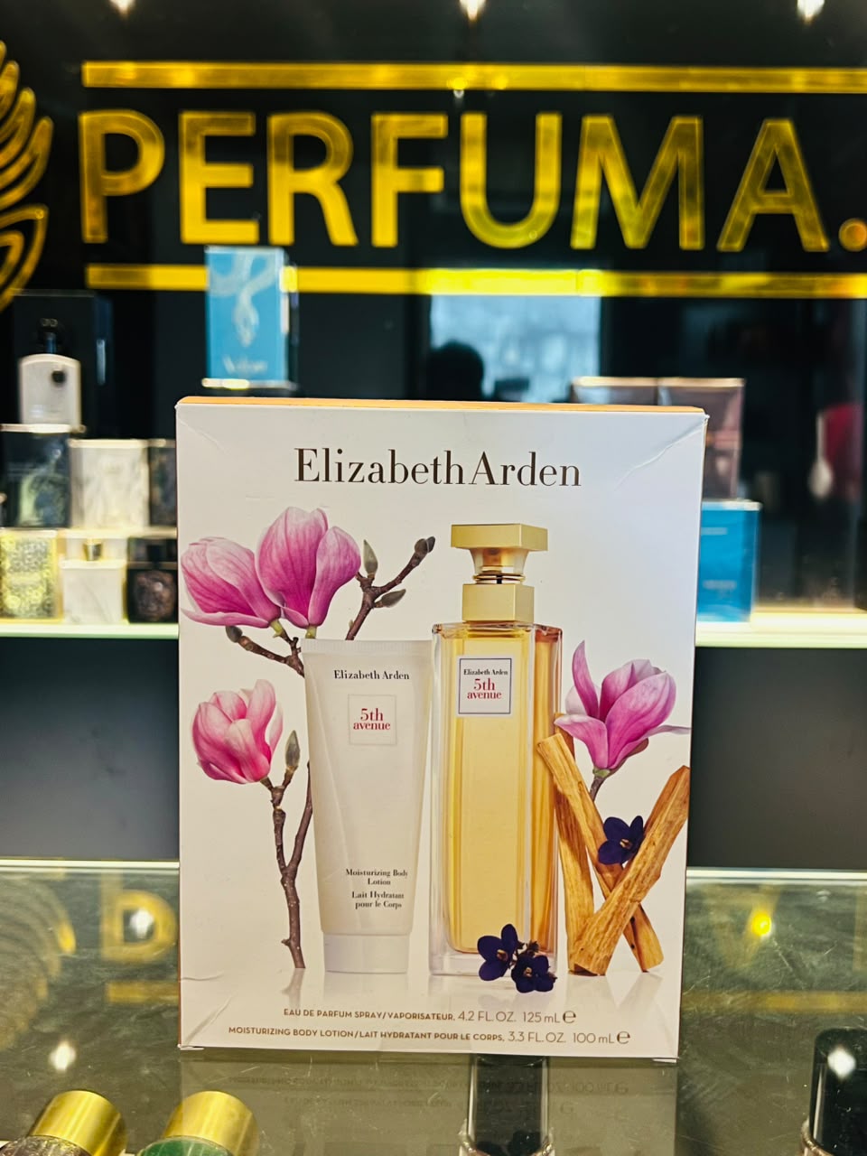 Elizabeth Arden 5th Avenue Gift Set - Image 3